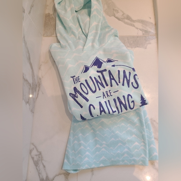 American Girl Corinne Pjs For Girls - Picture 2 of 3